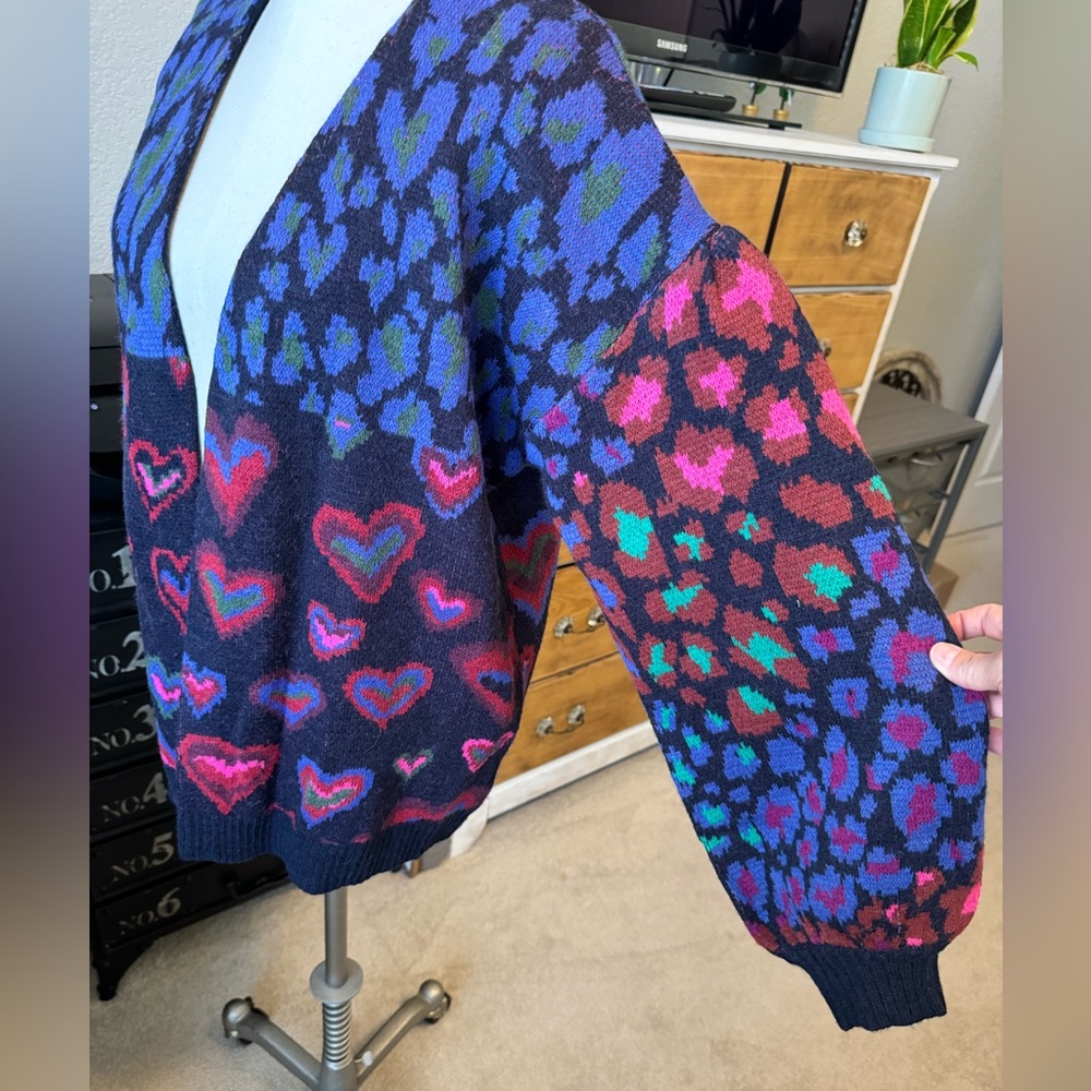 Colorful Heart Patterned Women's Sweater - Picture 8 of 15